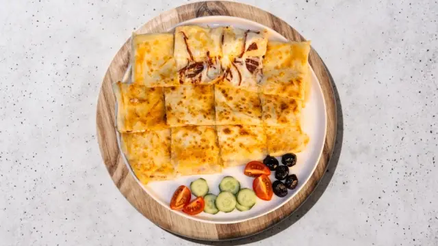 Sucuk Kaşarlı Gözleme